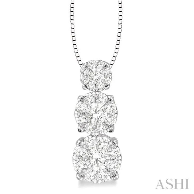 1/3 Ctw Diamond Lovebright Pendant in 14K White Gold with Chain