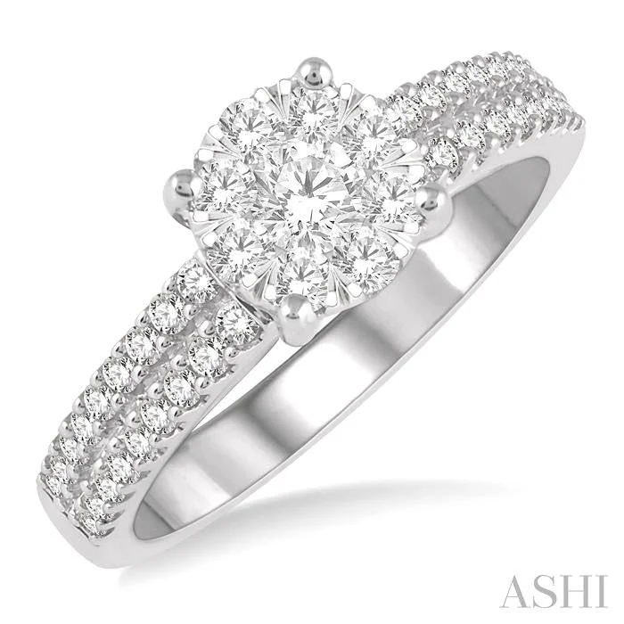 ROUND SHAPE LOVEBRIGHT DIAMOND RING