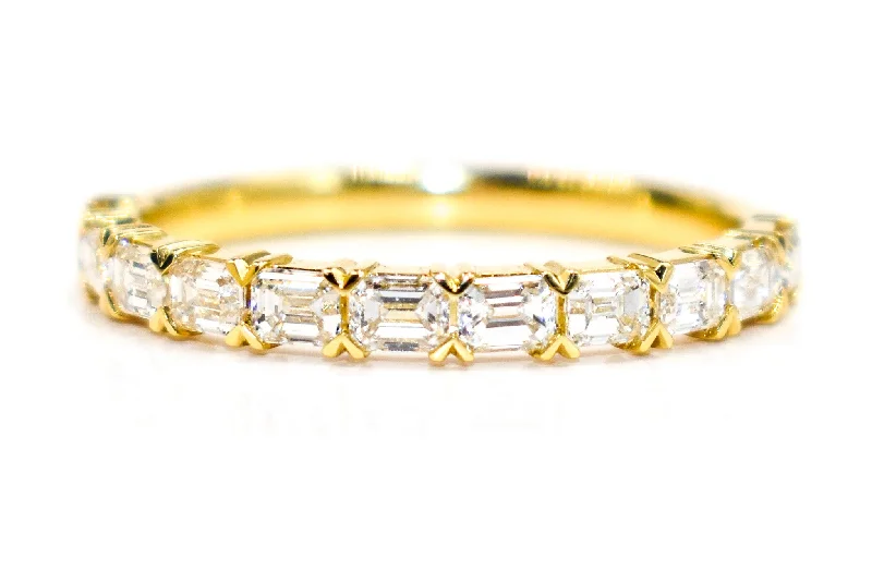 11 Emerald Diamond Band