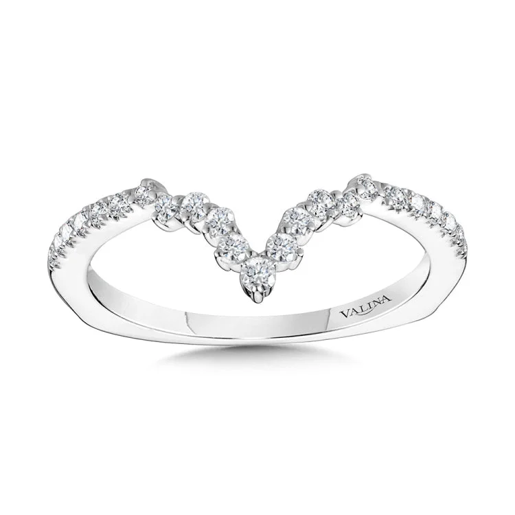 Chevron-Shaped Tapered Diamond Wedding Band