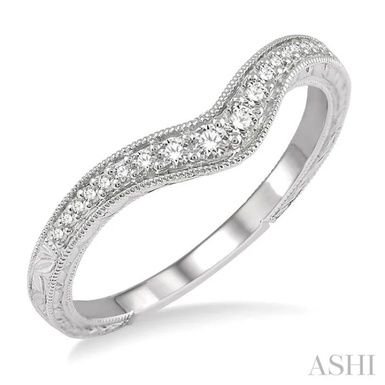 1/6 Ctw Round Cut Diamond Wedding Band in 14K White Gold