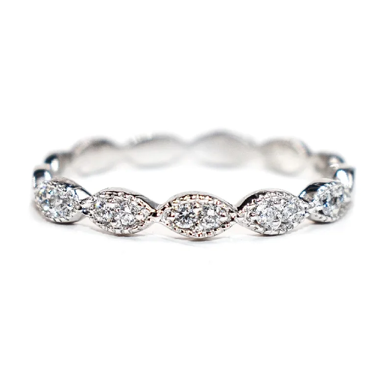 Round Diamond Marquise Design Band