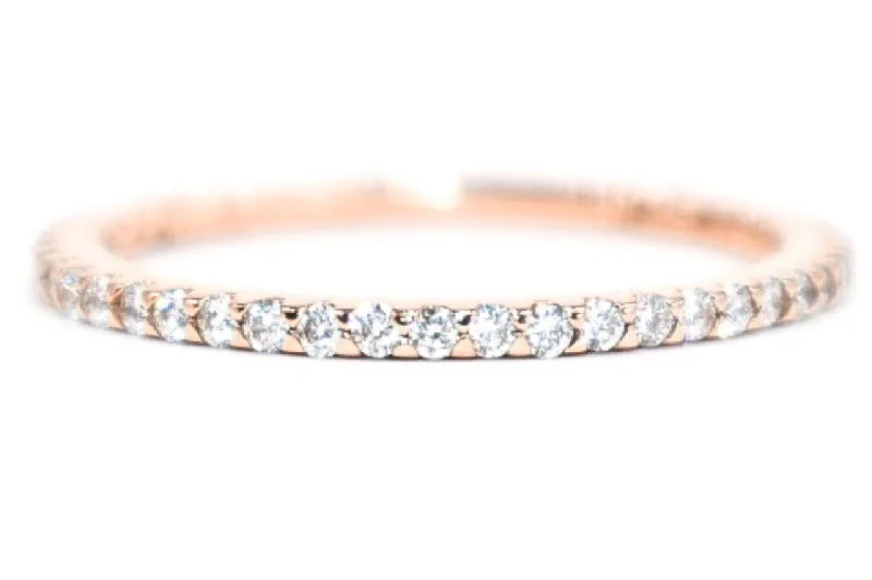 Shared Prong Round Diamond Band