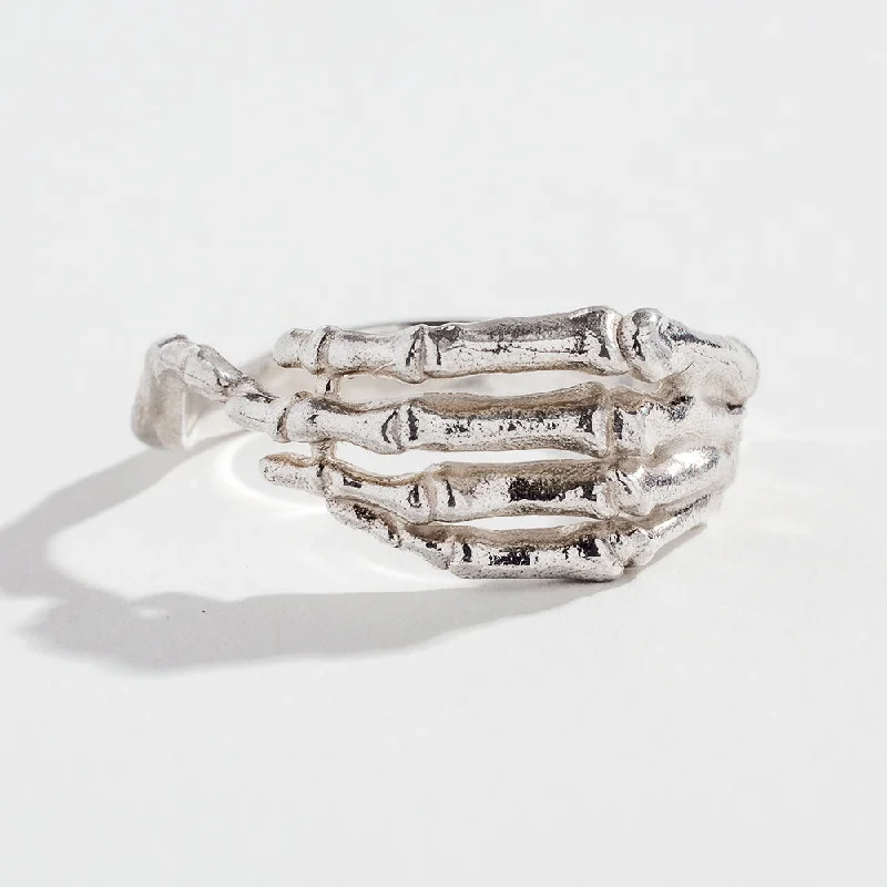 SKELETON HAND RING