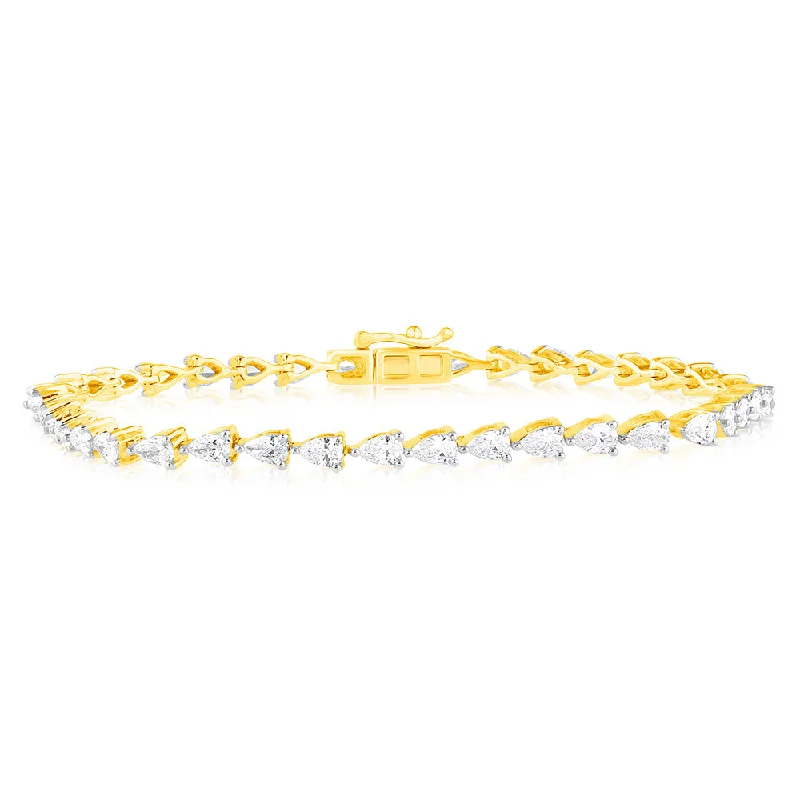 Luminesce Lab Grown 10ct Yellow Gold Fancy Bracelet in 3.2 Carat Diamond